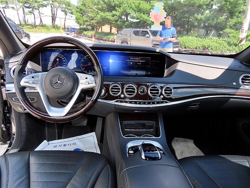 Mercedes-Benz S-Class — photo 07
