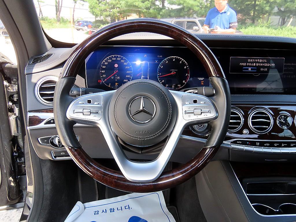 Mercedes-Benz S-Class — photo 08