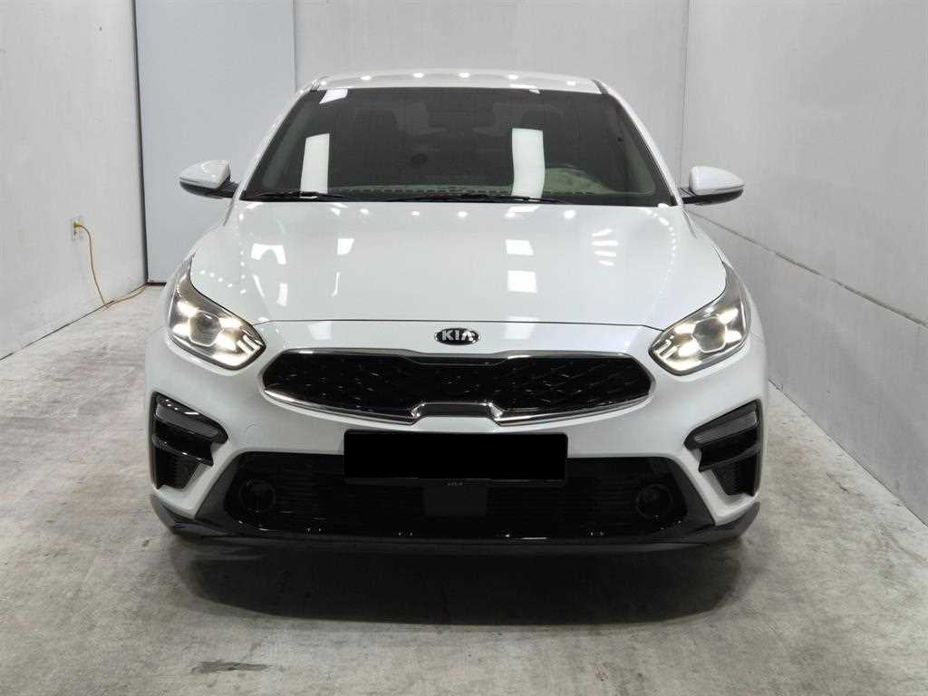 Kia K3 — photo 01