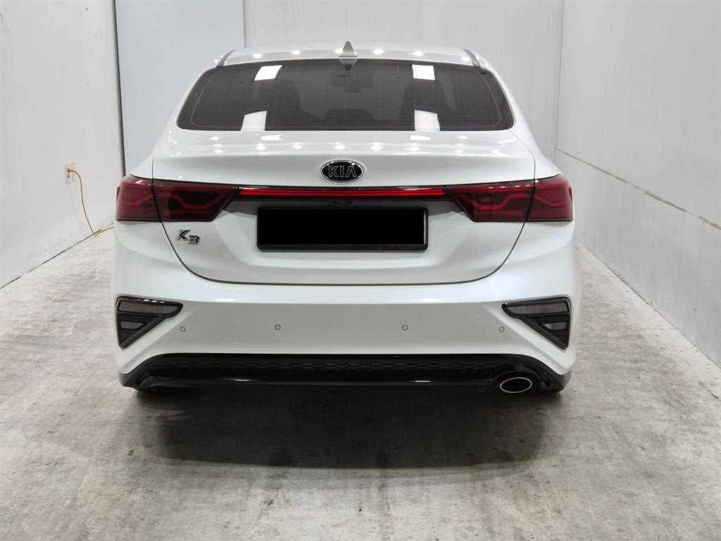Kia K3 — photo 03