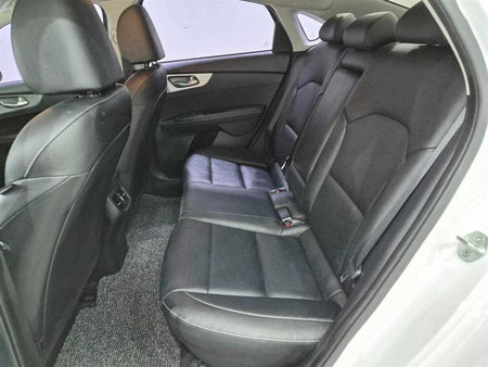 Kia K3 — photo 05