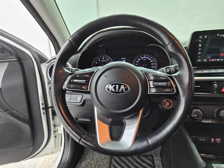 Kia K3 — photo 08