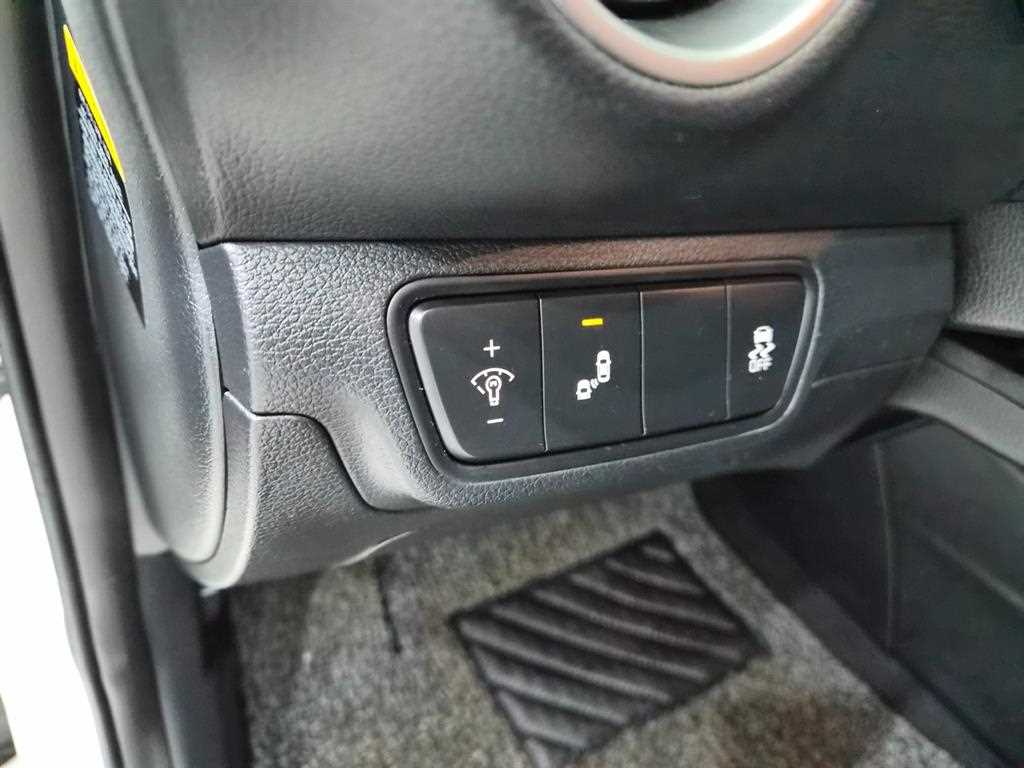 Kia K3 — photo 12