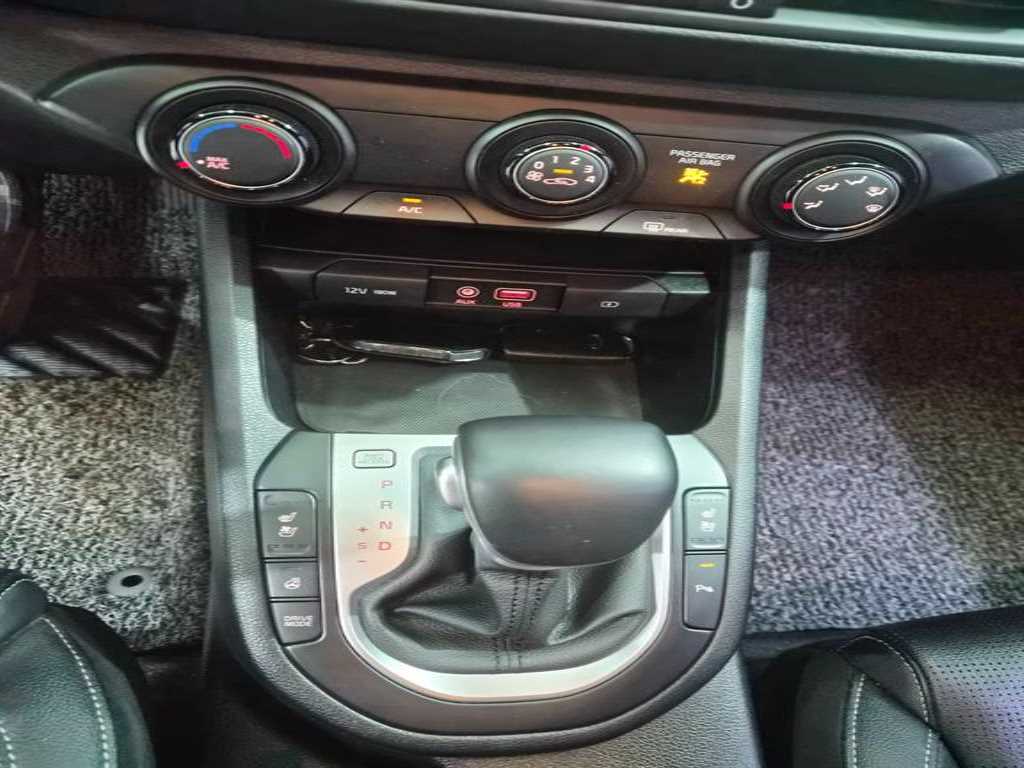 Kia K3 — photo 16
