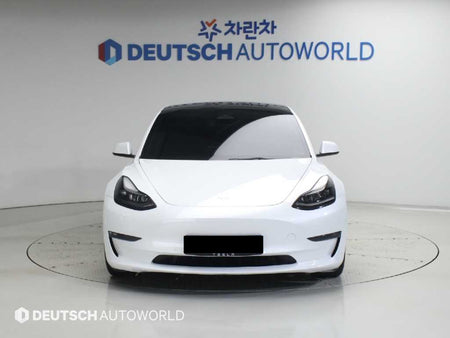 Tesla Model 3 — photo 03