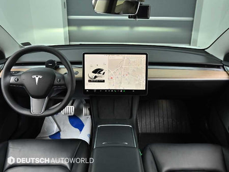 Tesla Model 3 — photo 07