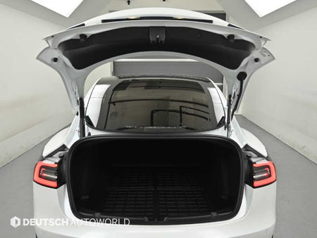 Tesla Model 3 — photo 19