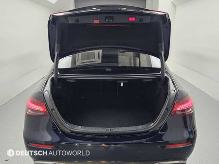 Mercedes-Benz E-Class — photo 19