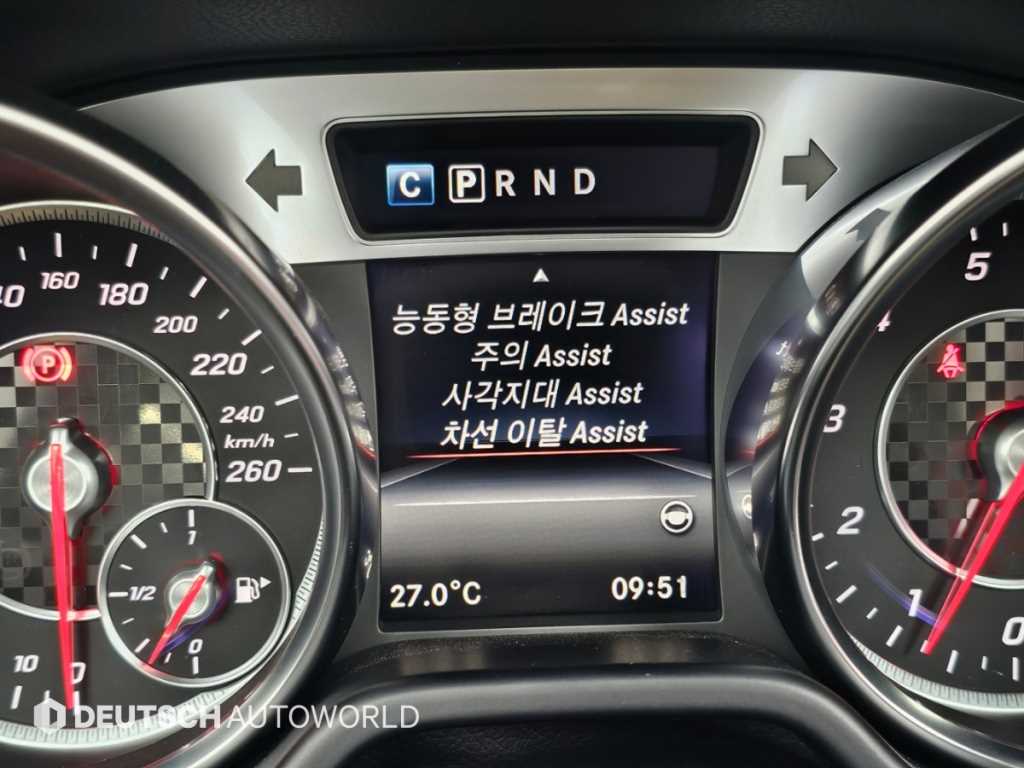 Mercedes-Benz SL-Class — photo 17