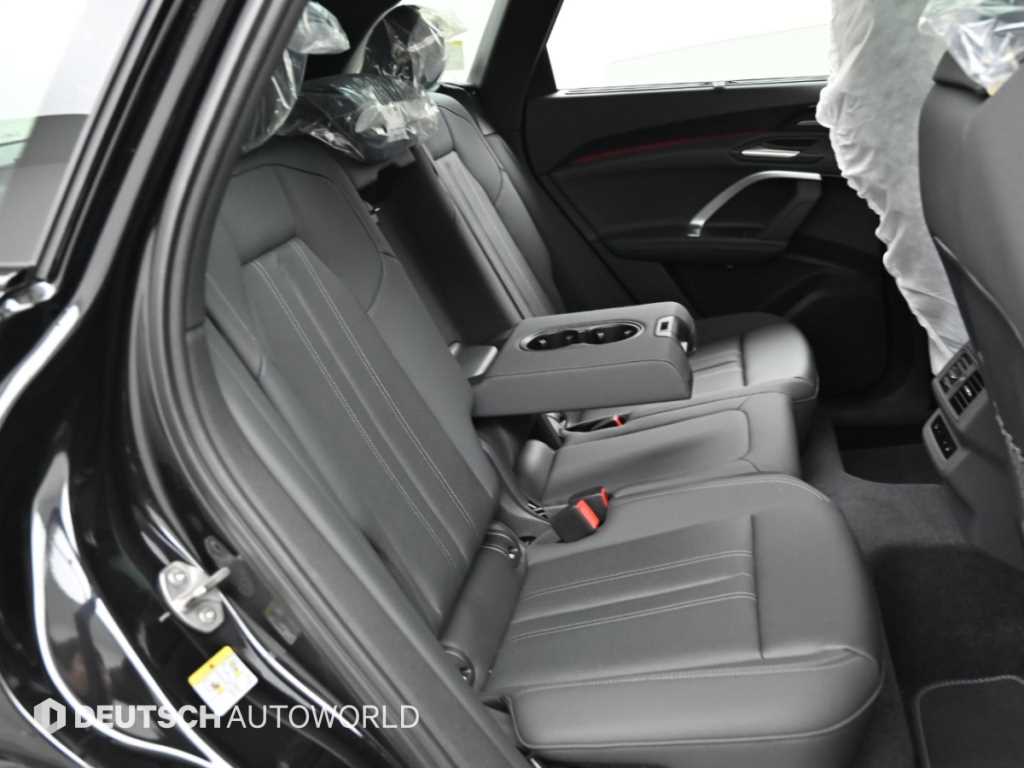 Audi Q5 — photo 12