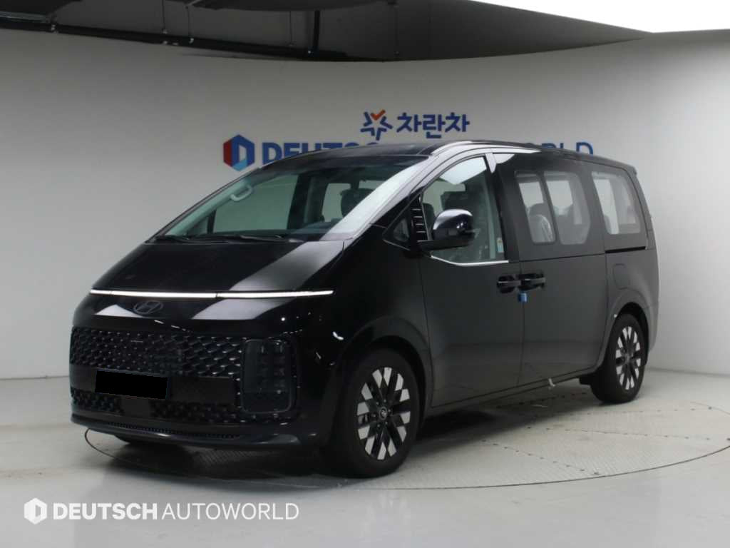 Hyundai Staria — photo 01