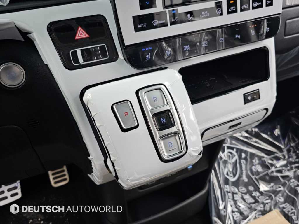 Hyundai Staria — photo 09