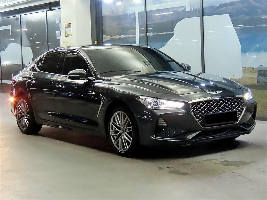 Genesis G70 — photo 01