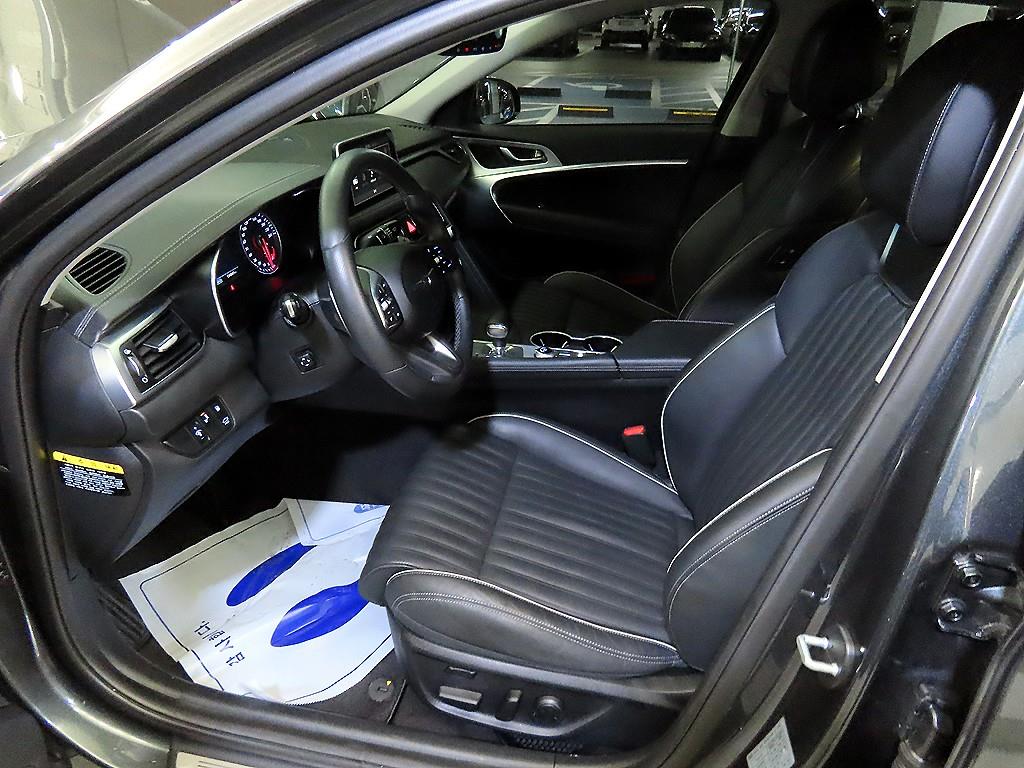 Genesis G70 — photo 06