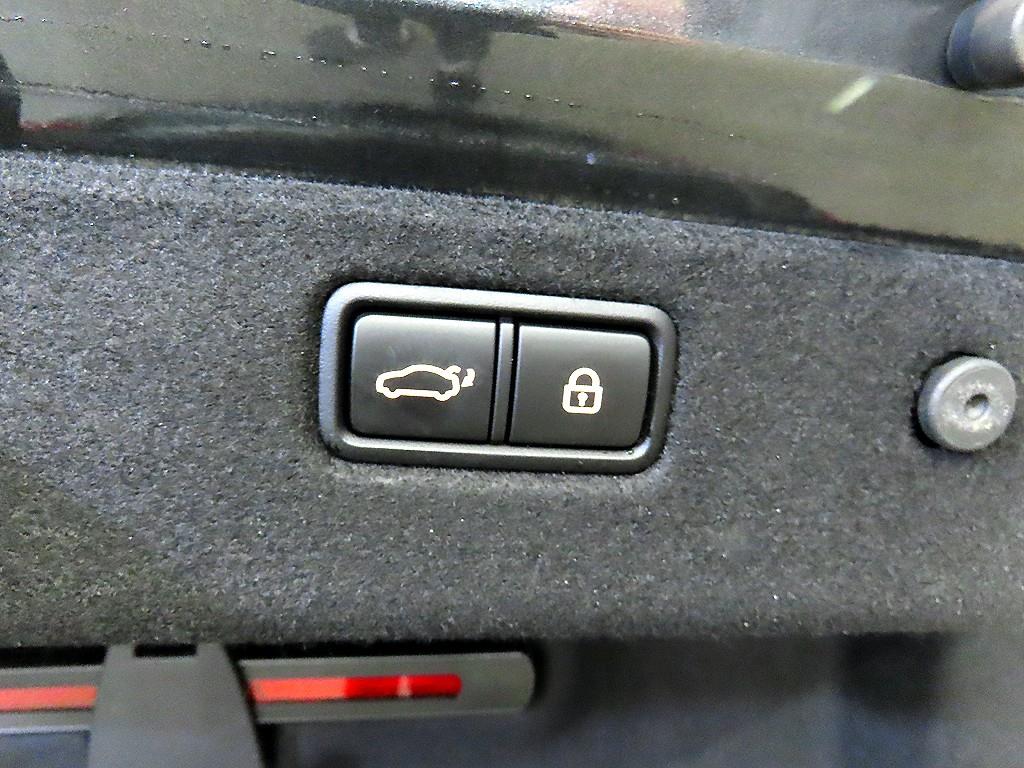 Genesis G70 — photo 17