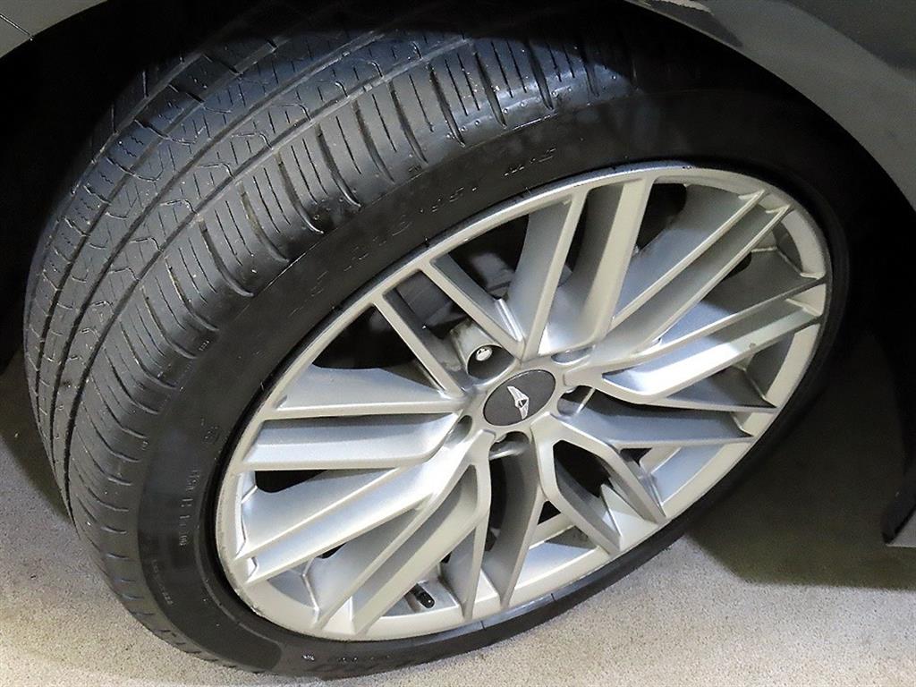 Genesis G70 — photo 20