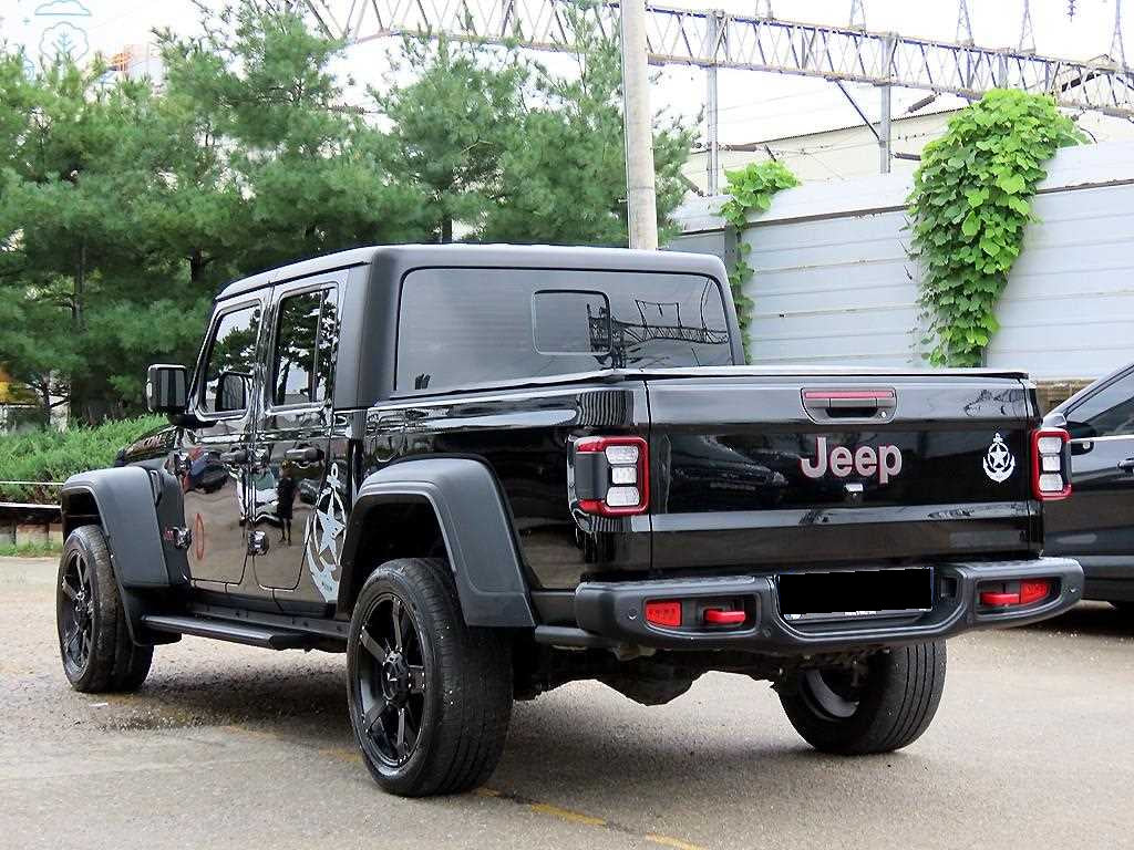 Jeep Gladiator — photo 03
