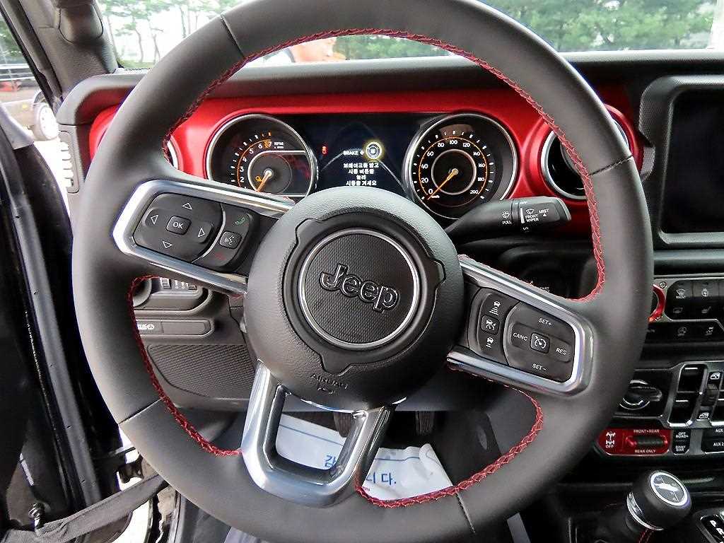 Jeep Gladiator — photo 09