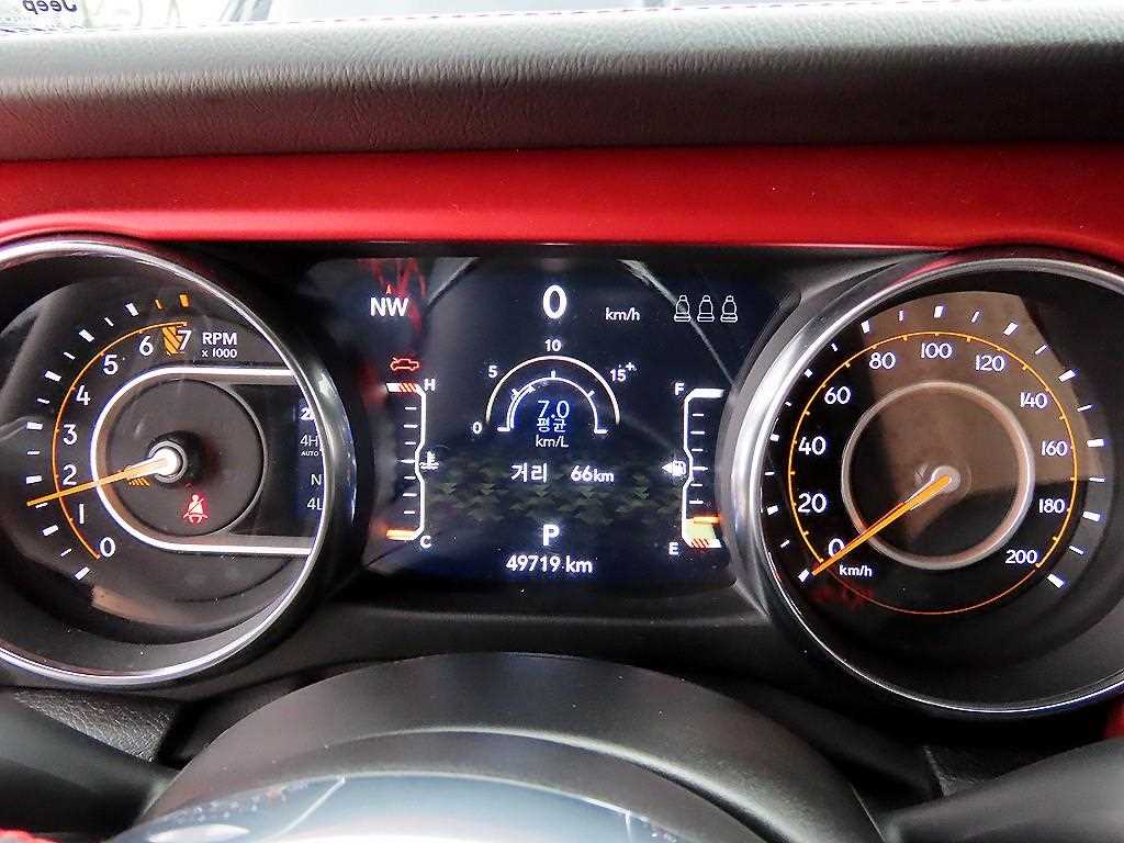 Jeep Gladiator — photo 10