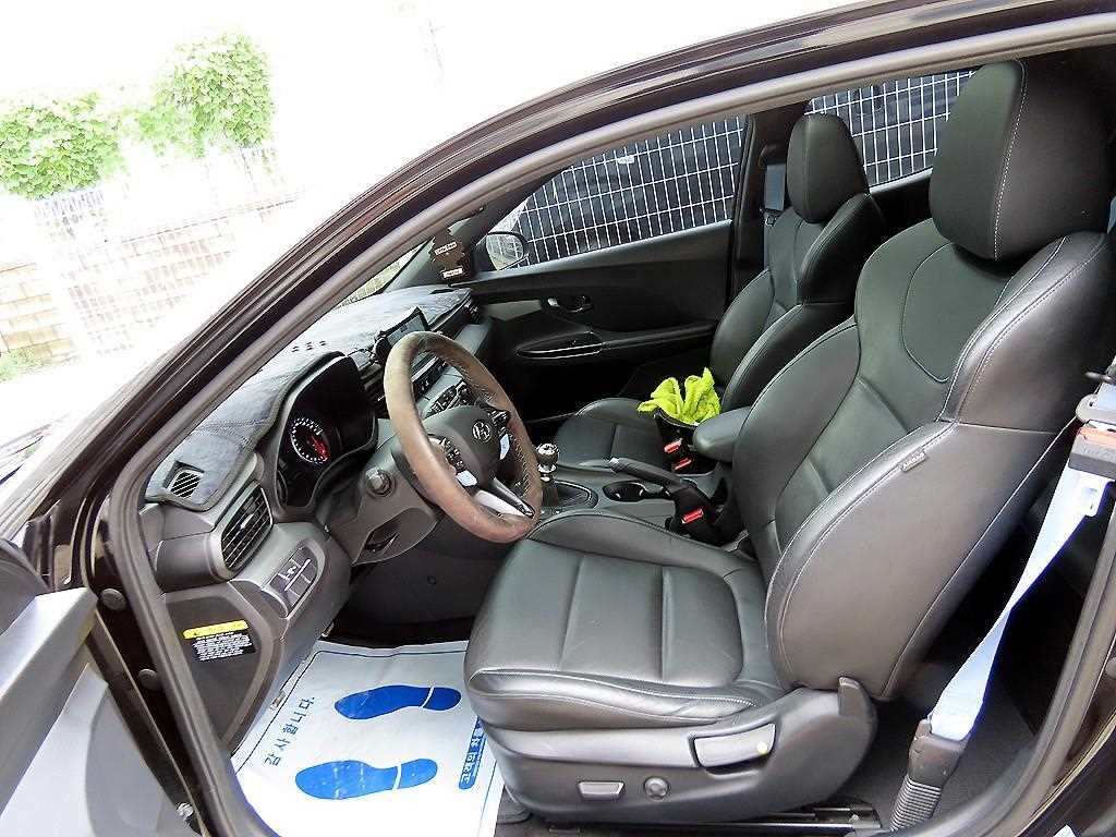 Hyundai Veloster — photo 05