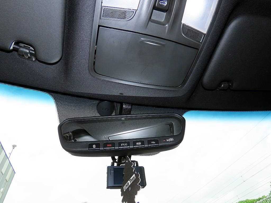 Hyundai Veloster — photo 13