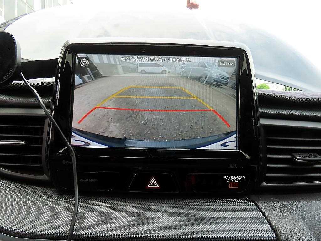 Hyundai Veloster — photo 15