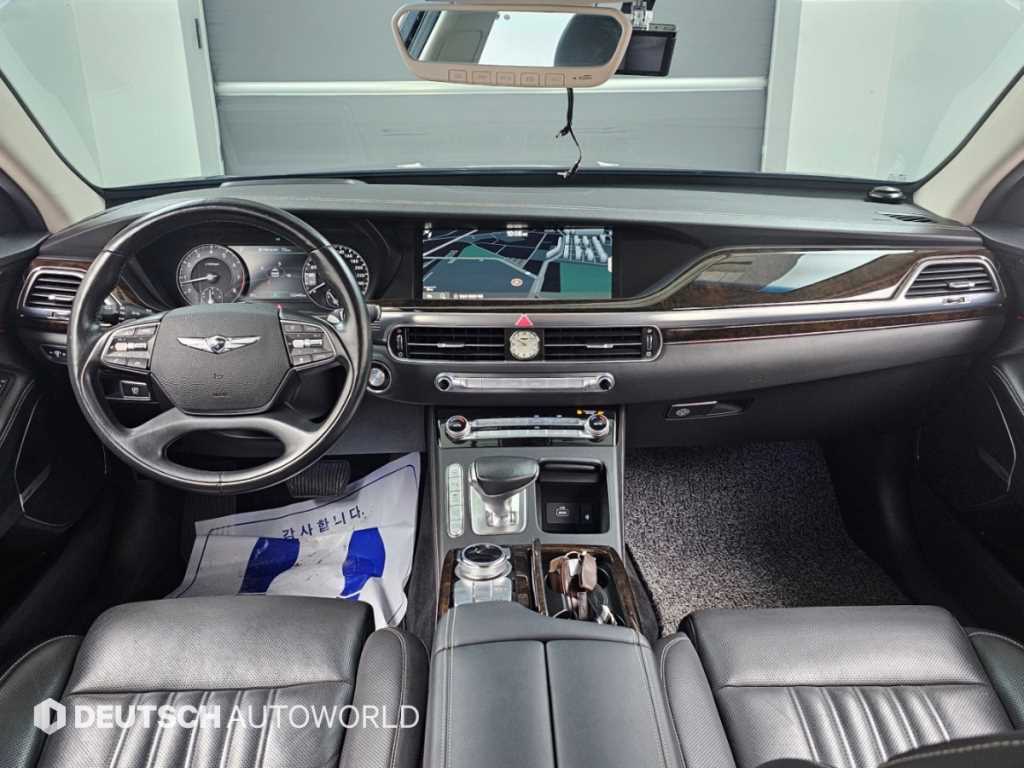 Genesis G90 — photo 07