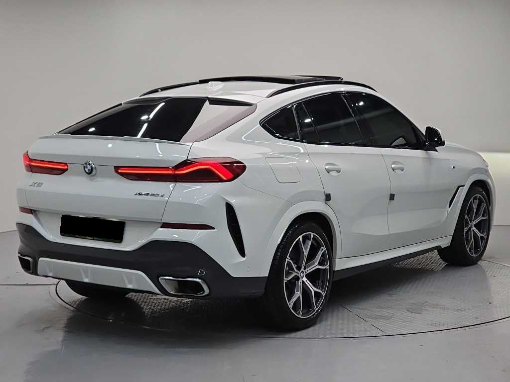 BMW X6 — photo 04