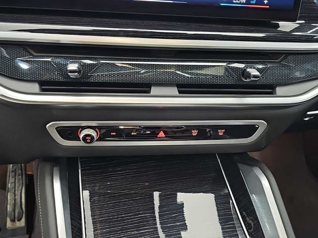 BMW X6 — photo 10
