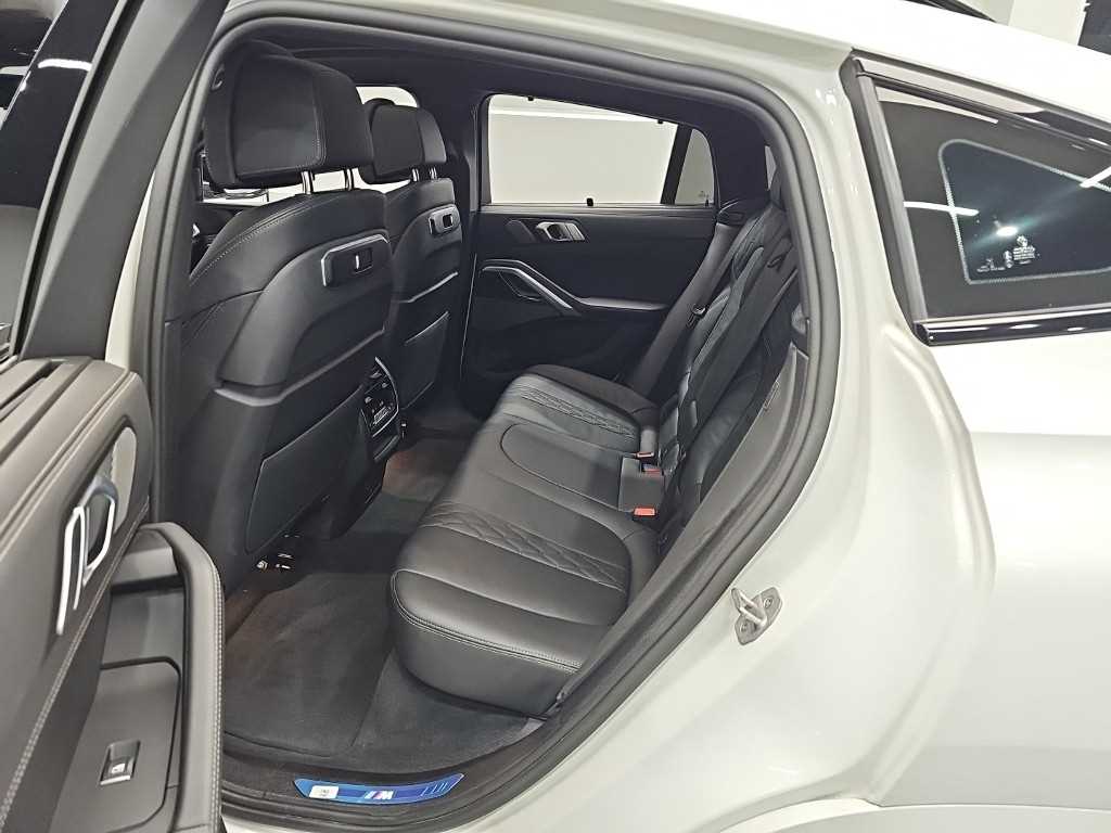 BMW X6 — photo 12