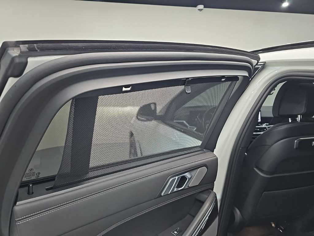 BMW X6 — photo 13
