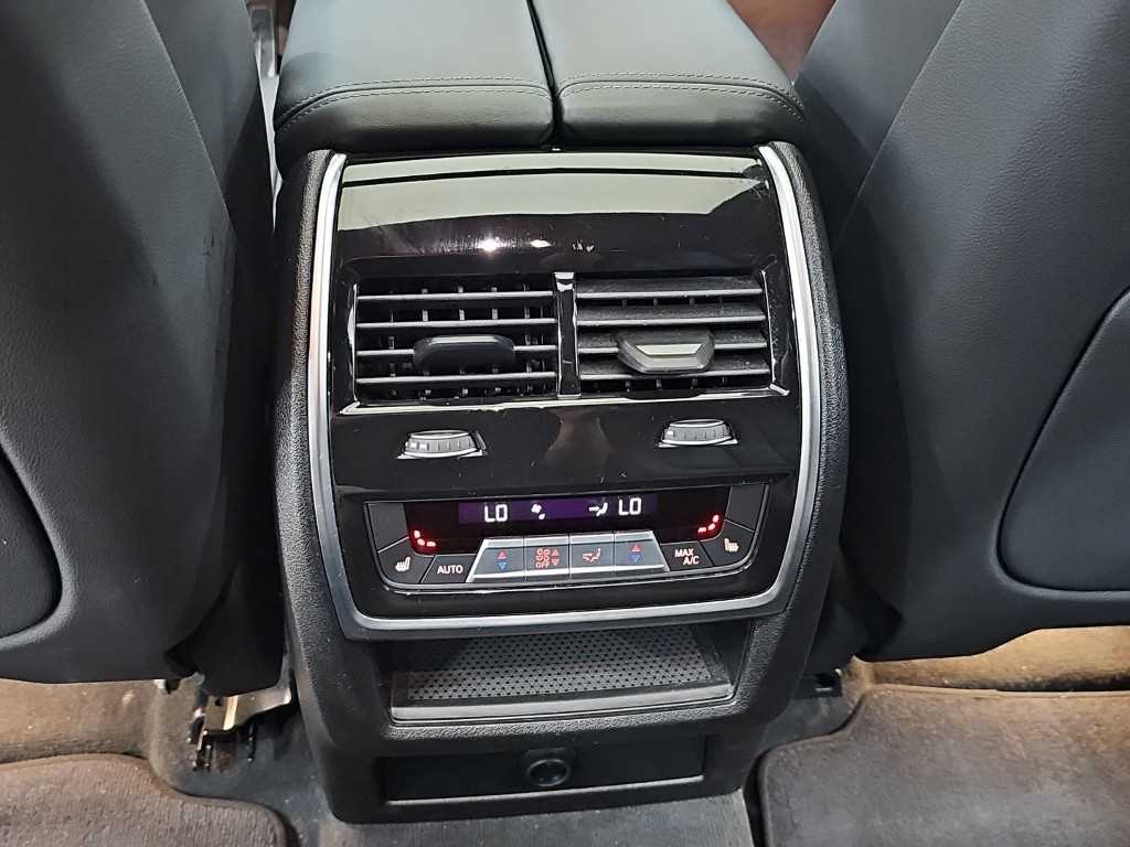 BMW X6 — photo 14