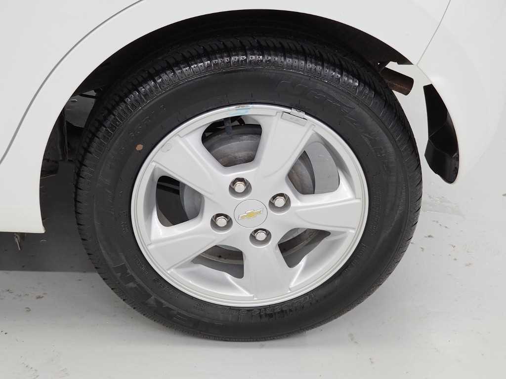 CHEVROLET Spark — photo 20