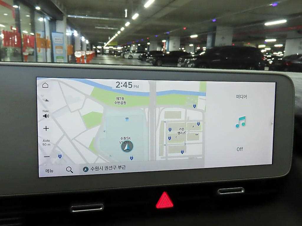 Hyundai Ioniq5 — photo 13