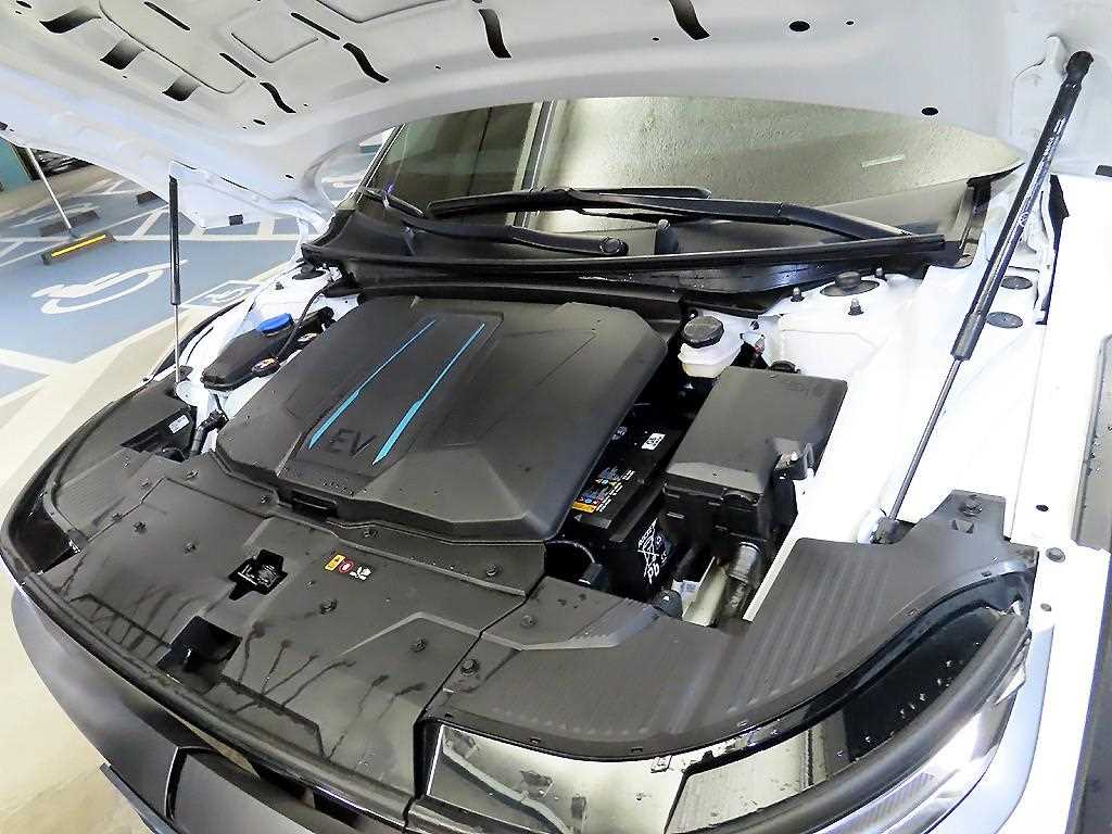 Hyundai Ioniq5 — photo 19