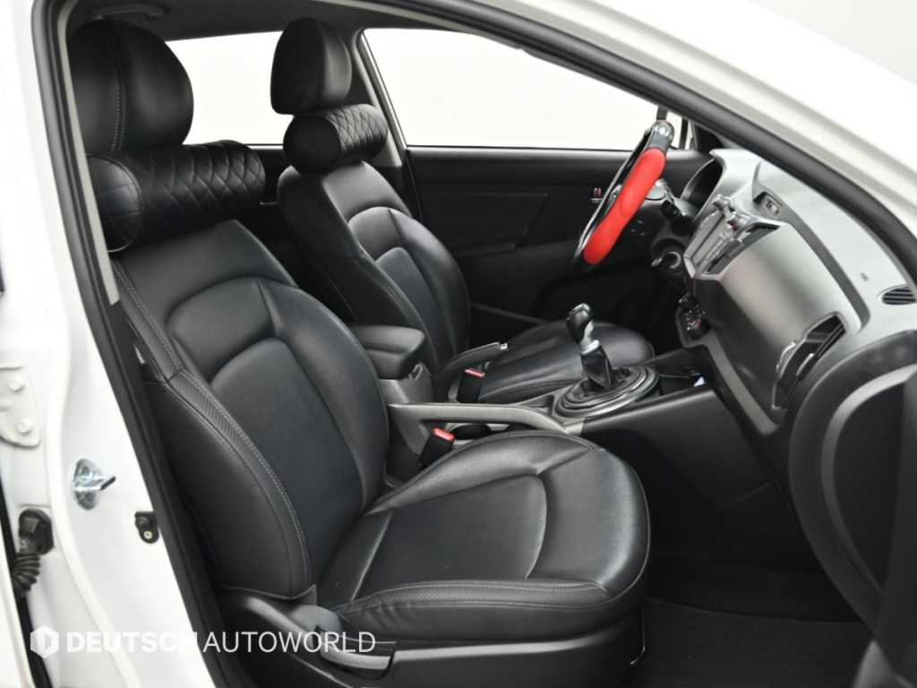 Kia Sportage — photo 10