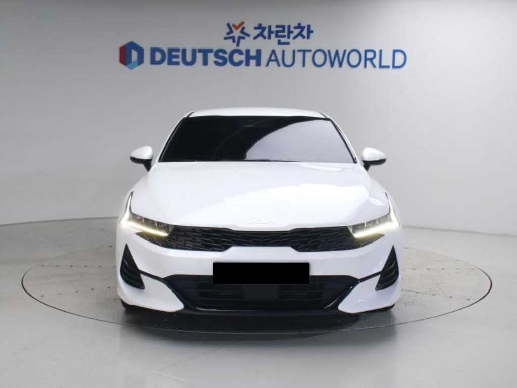 Kia K5 — photo 03