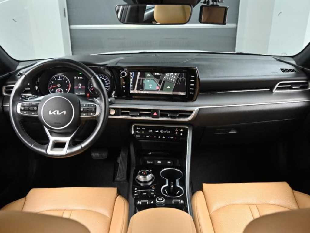 Kia K5 — photo 07