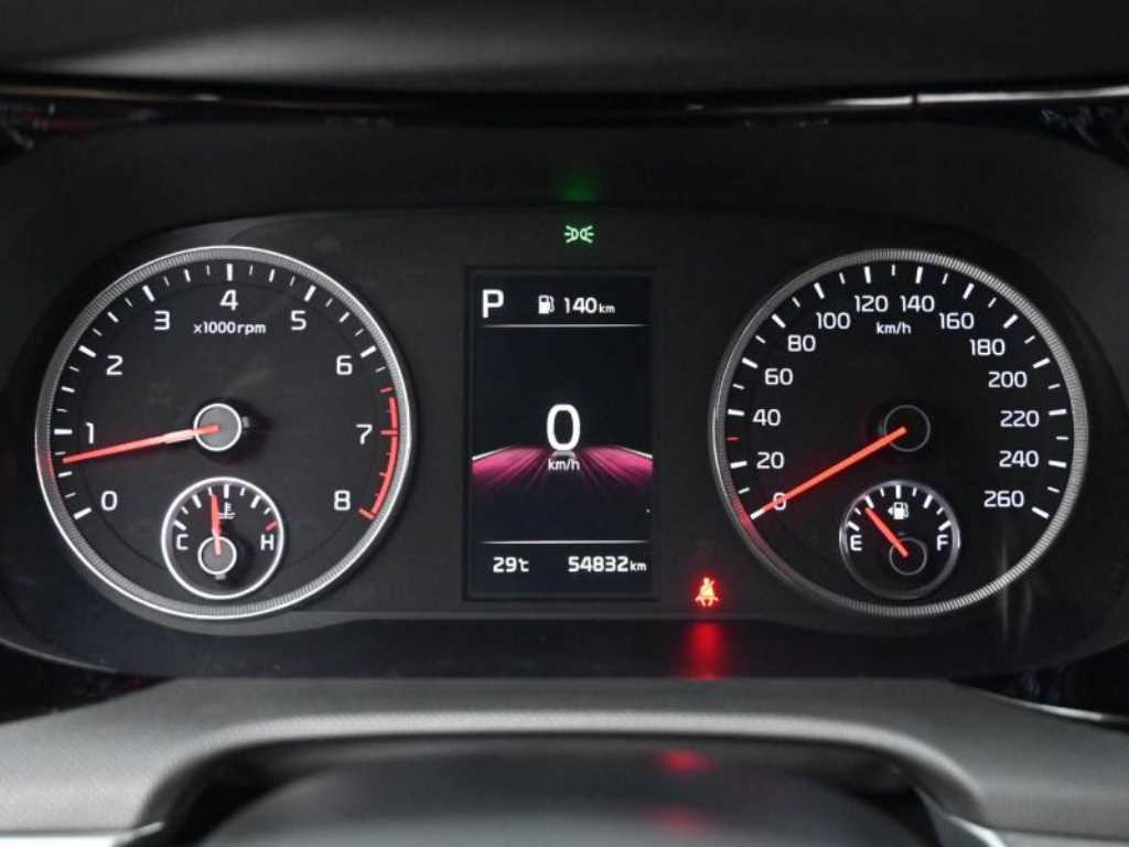 Kia K5 — photo 08
