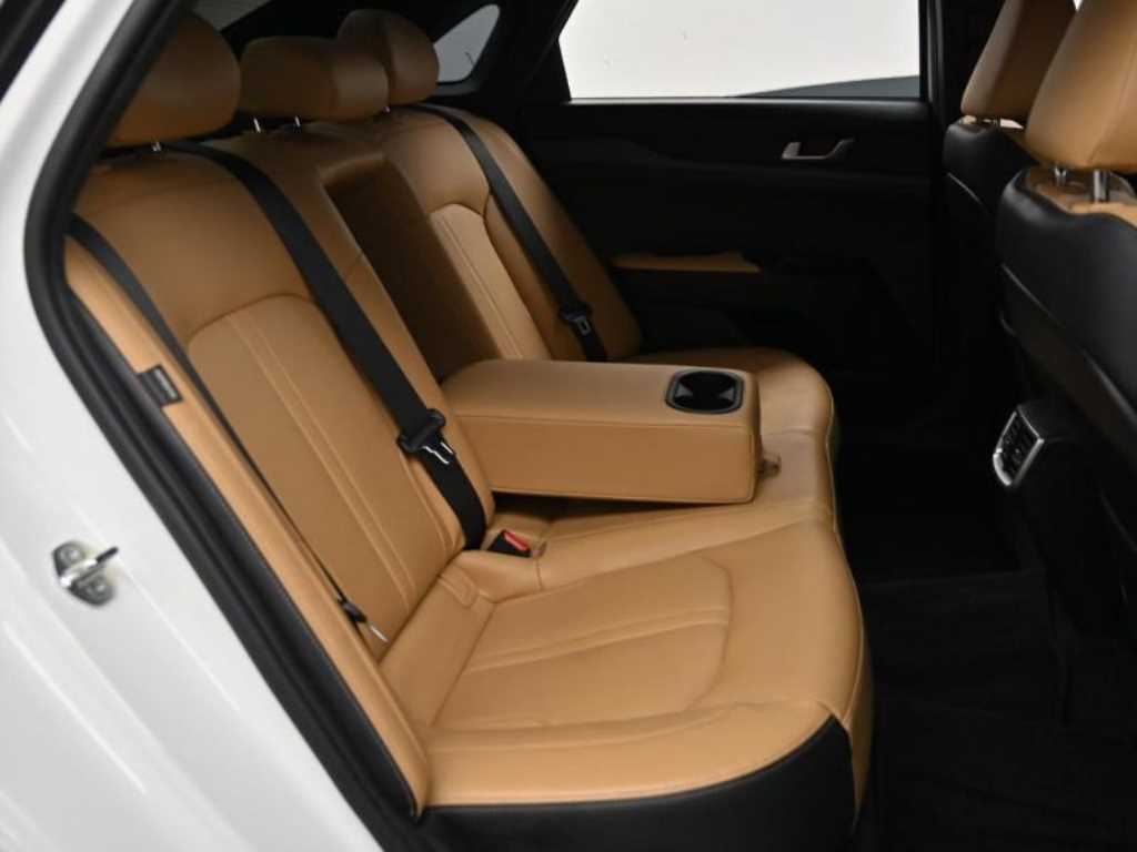 Kia K5 — photo 12