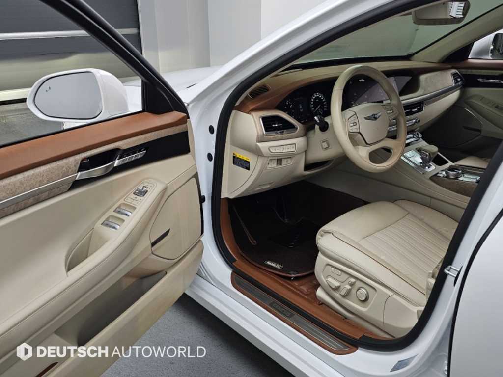 Genesis G90 — photo 12