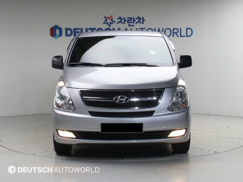 Hyundai Starex — photo 03