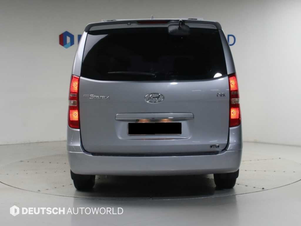 Hyundai Starex — photo 04