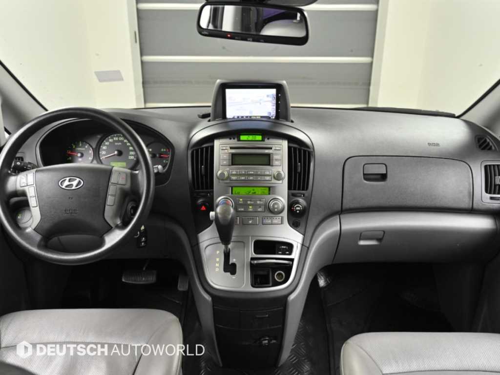 Hyundai Starex — photo 07