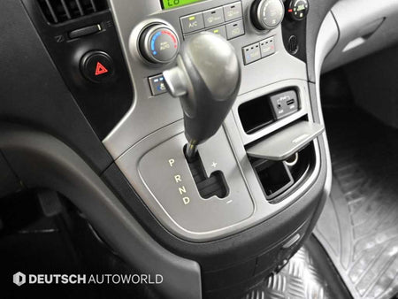 Hyundai Starex — photo 09