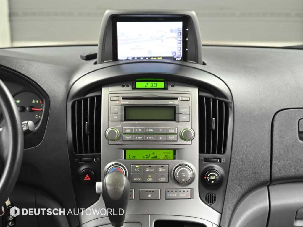 Hyundai Starex — photo 14