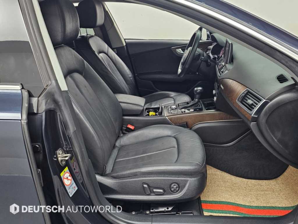 Audi A7 — photo 10
