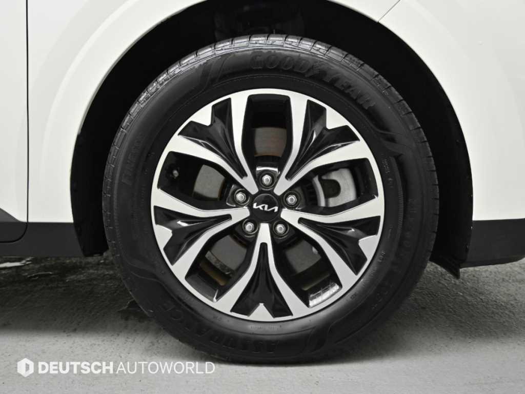 Kia Carnival — photo 05