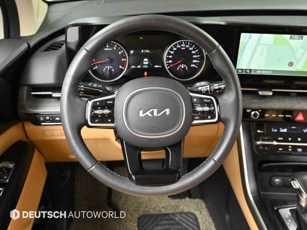 Kia Carnival — photo 13