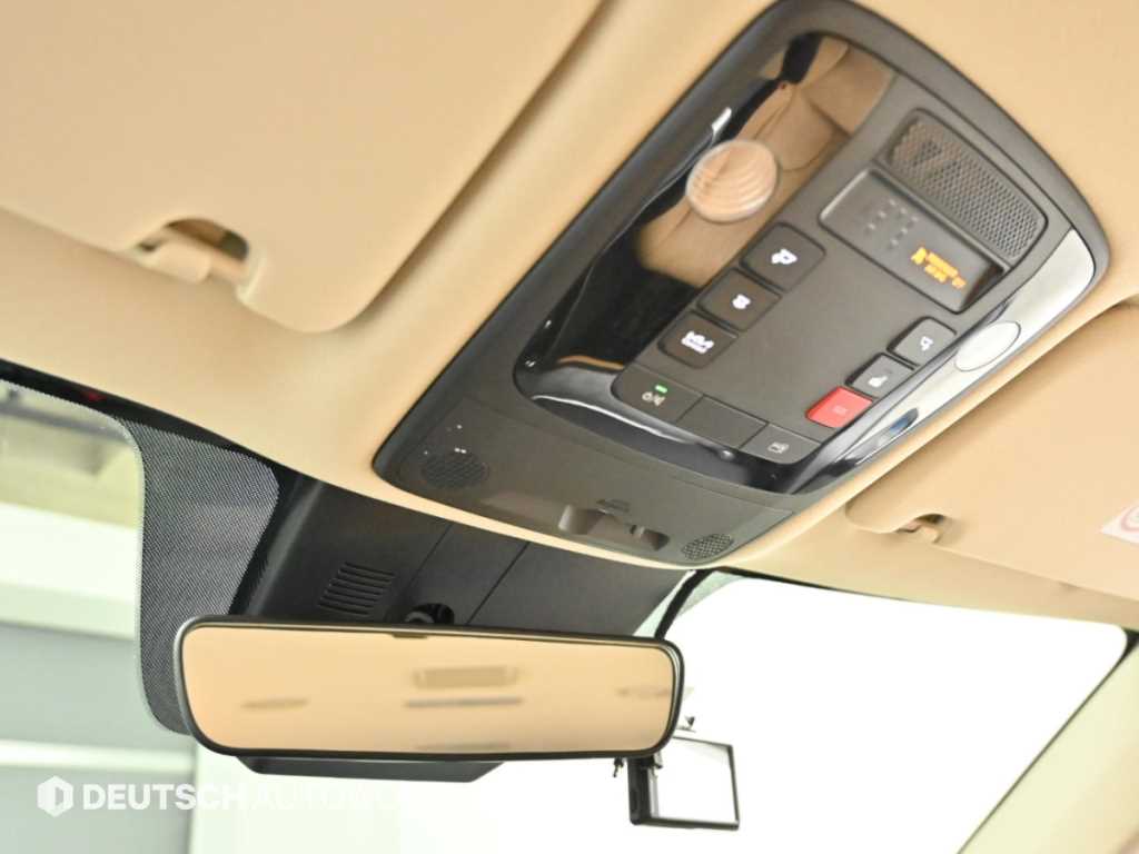 Kia Carnival — photo 18